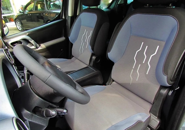 Peugeot Partner cena 28800 przebieg: 235000, rok produkcji 2013 z Kłobuck małe 466